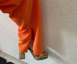 Pantalones anchos Stradivarius naranja