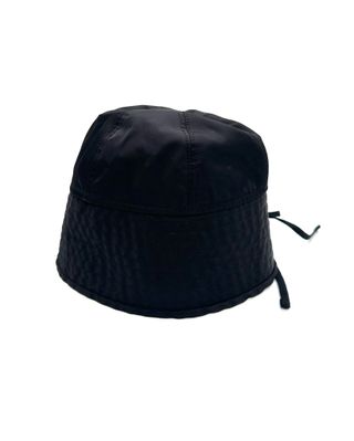 GORRO PRADA