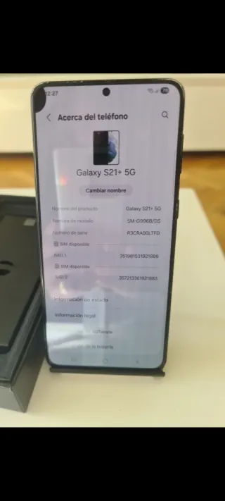 12 cellulari, 8 Samsung, 2 Oppo, 1 Redmi