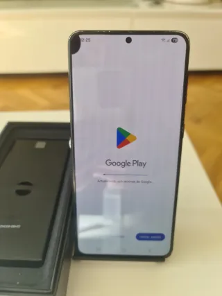 12 cellulari, 8 Samsung, 2 Oppo, 1 Redmi