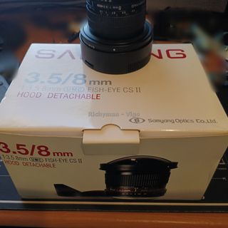 Samyang 8mm f/3.5 Fish-eye (Canon)