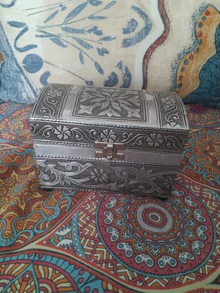 Joyero metal decorativo