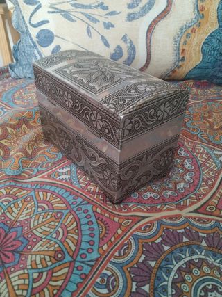Joyero metal decorativo