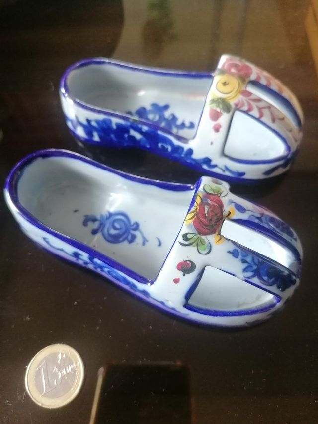 2 Zapatillas porcelana Vestal Alcobaca