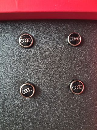 Accessori Audi: tappi valvole & chiavetta