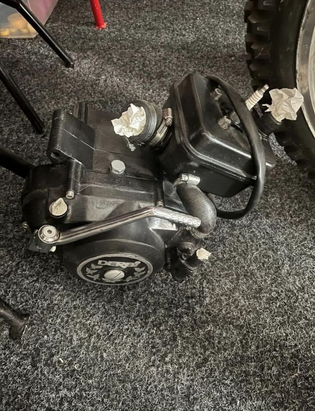 Motor Derbi 74cc restaurado