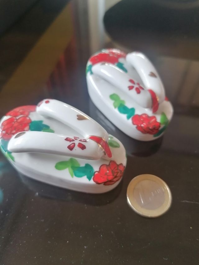 Sal y pimienta zapatilla porcelana vintage