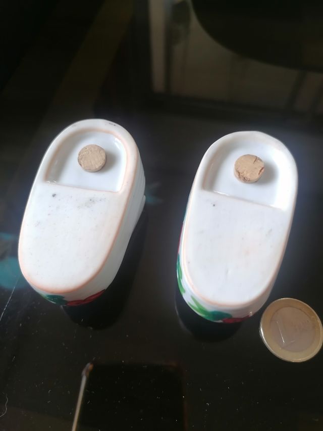Sal y pimienta zapatilla porcelana vintage