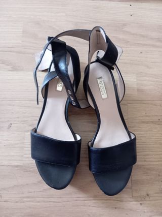 Sandalias Guess - Negras