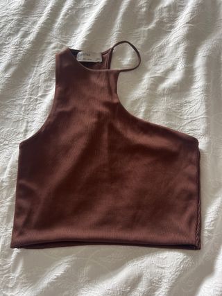 Top Bershka asimétrico Marron