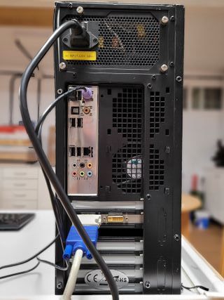 PC ASUS: Torre + Monitor + Periféricos