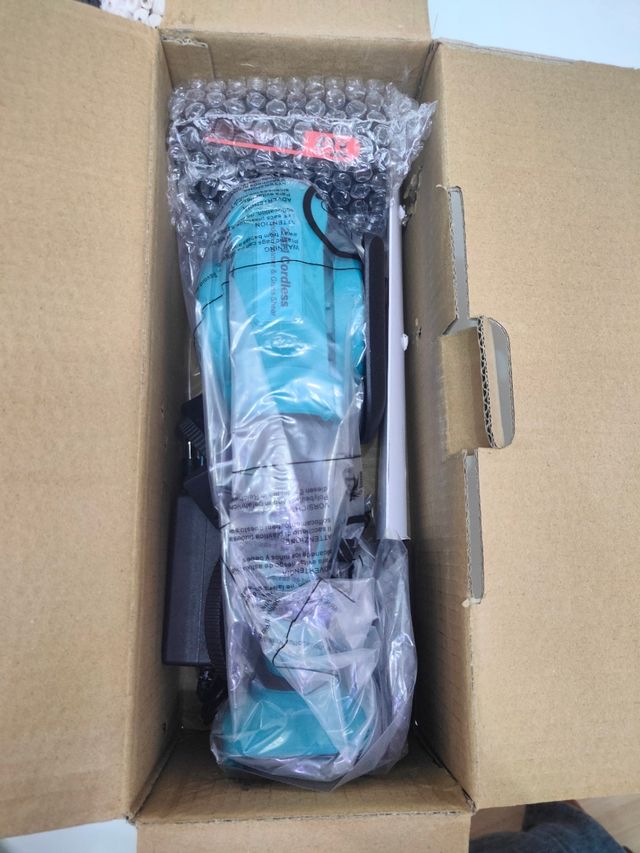 Tijeras corta césped y arreglasetos nuevo a estren