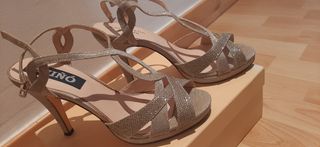 Sandalias PACOMENA doradas fiesta