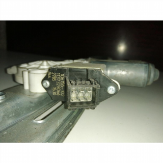 Elevalunas trasero derecho Opel Vectra C (