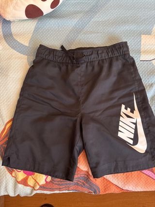 Bermudas Nike Niño M (10-12)