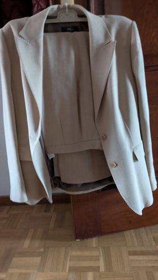 Traje pantalón Yera beige 42