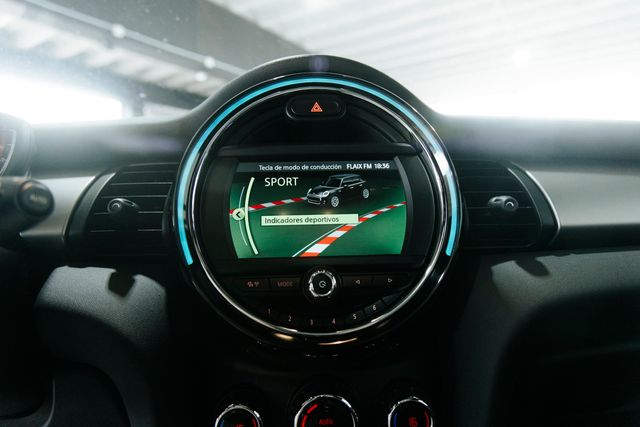 Mini Cooper 2019 5 puertas Silverwhite Impecable