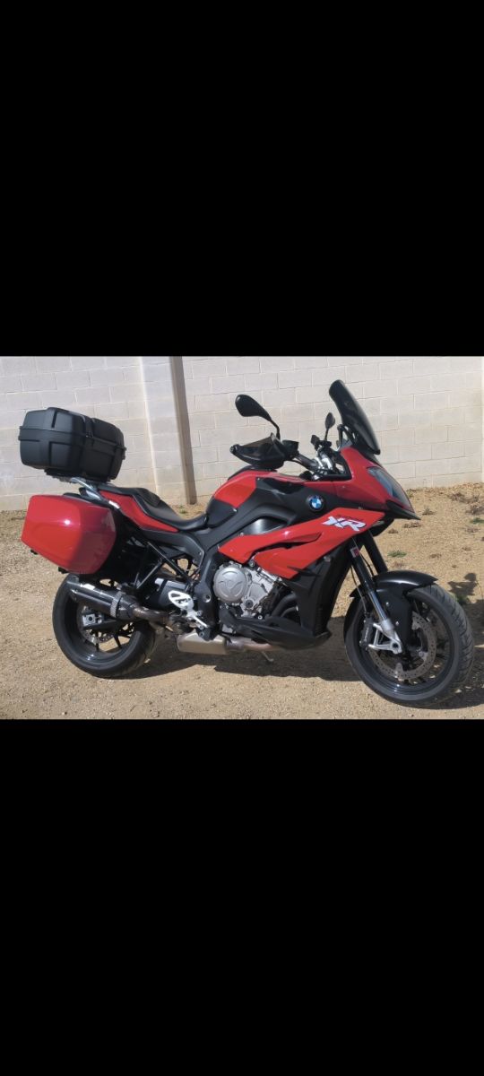 Baúl moto BMW con soporte s1000xr