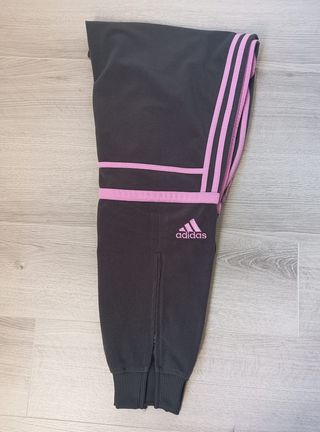 Chándal Adidas negro y rosa