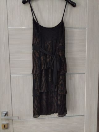 Abito nero e marrone a strati