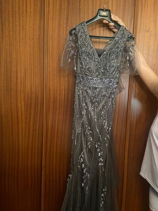 Vestido pedreria fiesta noche gris plata