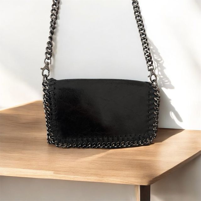 Bolso negro cadena - elegante
