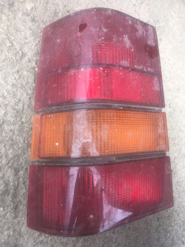 Piloto izquierdo seat marbella