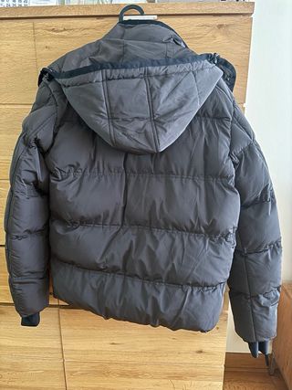 Chaqueta acolchada Moncler marrón