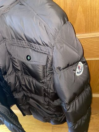 Chaqueta acolchada Moncler marrón