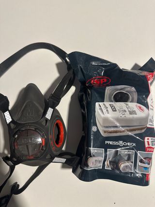 Máscara respiratoria 3M 8820 + filtros