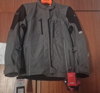 Chaqueta de moto color gris