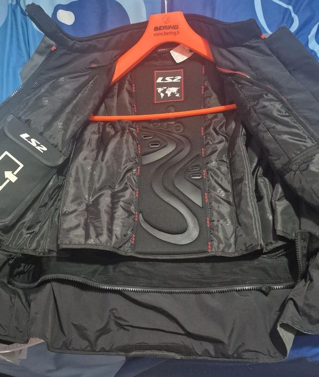 Chaqueta de moto color gris