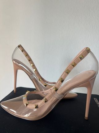 Tacones beige transparentes