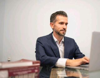 Abogado especializado en laboral y civil