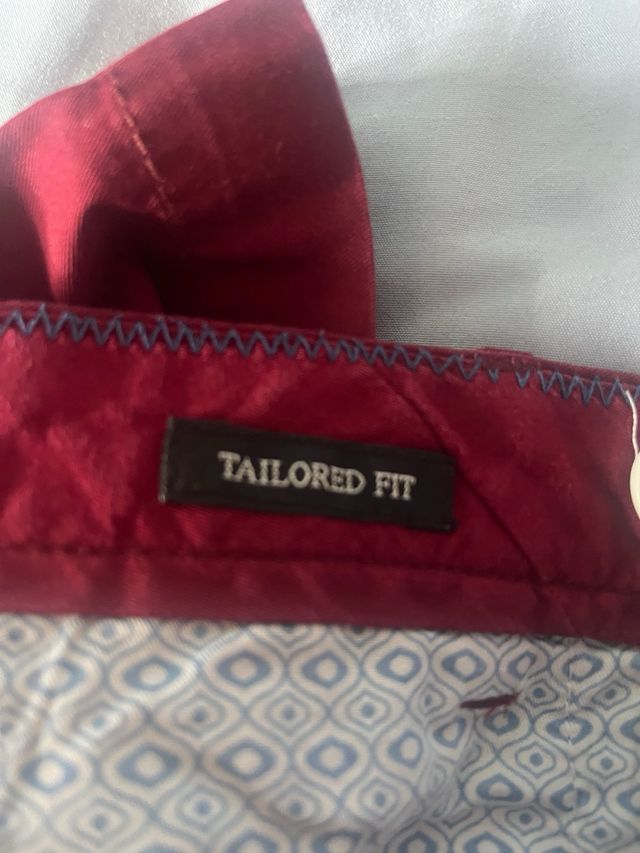 Pantalon rojo-burdeos paea hombre