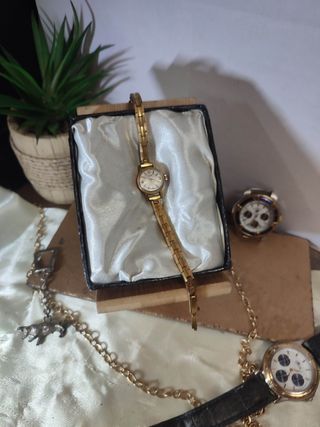 Orologio da Donna ultrasottile in cristallo molto antico