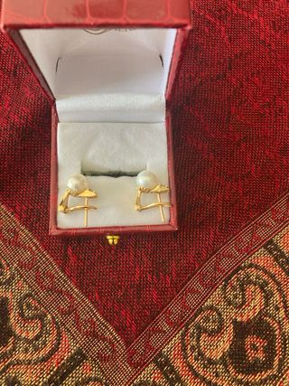 Pendiente de oro