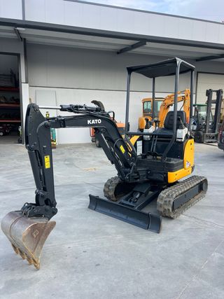 Miniexcavadora Kato HD17 - 1700kg