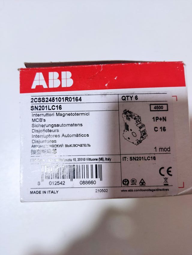 6 Interruptores automáticos - C