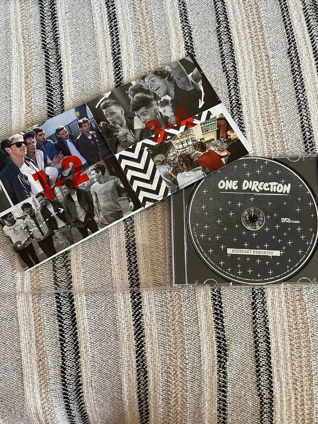 Libro y discos One Direction