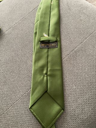 Corbata verde oliva seda italiana