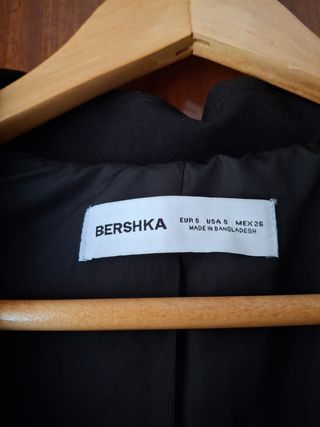 Blazer negro Bershka talla S - oversize.   Sin uso