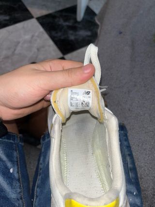 New Balance 327 - Blancas/Amarillas