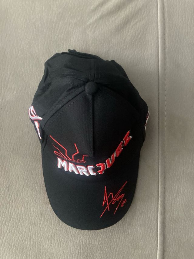 Gorras Marc Marquez 93 rojas y negras