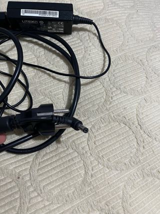 Cargador portatil liteon PA 1300/04