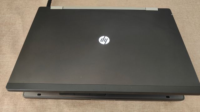 HP EliteBook 8560w - Portatile