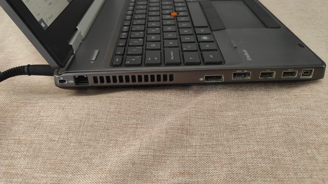 HP EliteBook 8560w - Portatile