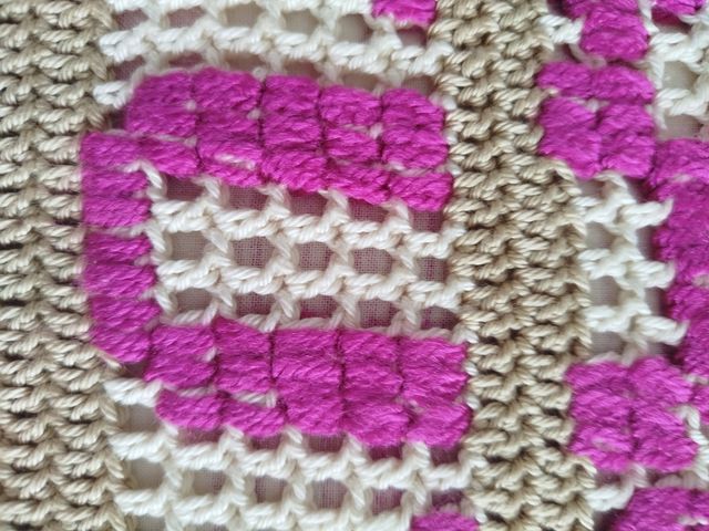 Borsetta uncinetto beige rosa