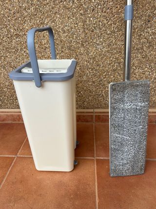 Cubo mopa limpieza hogar