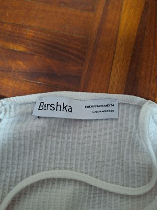 Top corto blanco Bershka